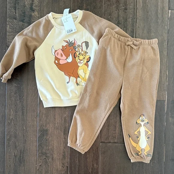 NWT H and M Disney Tan & Cream Lion King Fleece Sweatshirt and Joggers Set - Picture 1 of 5